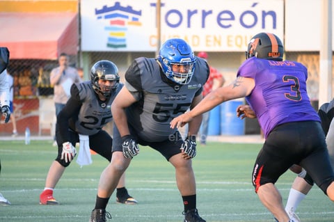 La segunda mitad fue de pesadilla para los Osos Grises, quienes no lograron registrar más puntos y en apenas la primera jugada, perdieron el balón con un fumble recuperado por la defensiva de los Bulls, dejando la mesa puesta para que “Lopus” lograra su tercera anotación del encuentro, mediante un acarreo de media yarda que puso las cosas 21 por 14, ya que hicieron buena la conversión de dos puntos, mediante una buena recepción de Nikima.