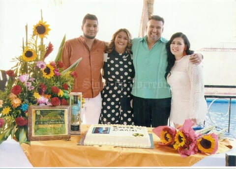 21032021 Daniel, Betty, Mayela y Daniel.