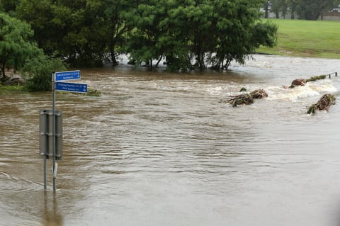 Despliega Australia al Ejército por inundaciones en el este