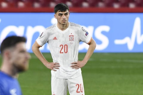 España debuta con empate ante Grecia en el clasificatorio a Qatar 2022