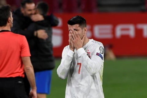 España debuta con empate ante Grecia en el clasificatorio a Qatar 2022