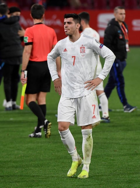 España debuta con empate ante Grecia en el clasificatorio a Qatar 2022