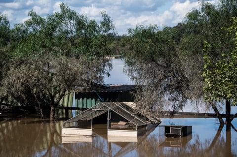Inundaciones en Australia dejan dos muertos