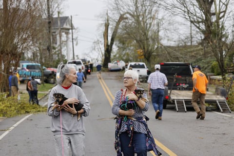 Tornados azotan Alabama; Hay 5 muertos y varios heridos