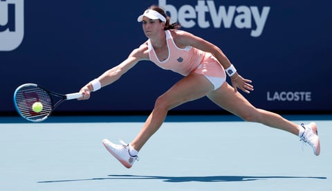 Naomi Osaka debuta con victoria en Miami