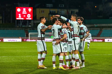 Portugal le dio la vuelta al marcador para vencer el martes 3-1 a Luxemburgo 