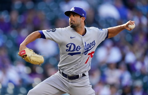 Rockies aprovechan jonrón anulado y vencen a Dodgers