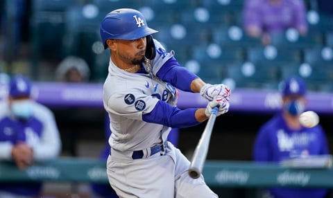 Rockies aprovechan jonrón anulado y vencen a Dodgers