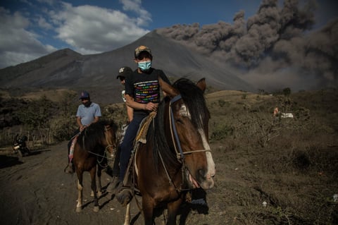Mantiene actividad volcán Pocayá en Guatemala