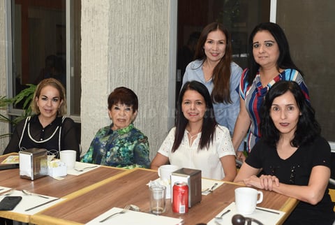 01042021 Brenda, Wendy, Mandy, Mónica, Karla y Luz María.