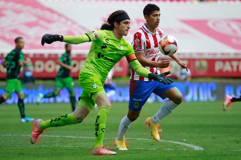 Santos Laguna empata ante Chivas en el Akron