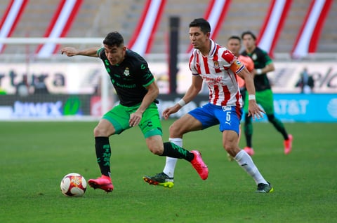 Santos Laguna empata ante Chivas en el Akron