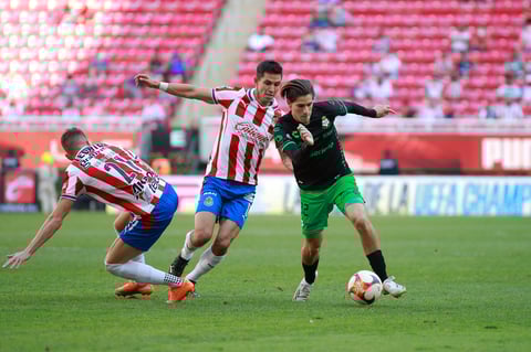 Santos Laguna empata ante Chivas en el Akron