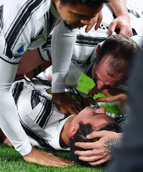 Cristiano y Dybala hunden al Nápoles en victoria de Serie A