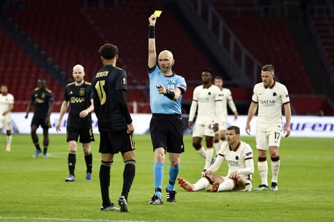 Lorenzo Pellegrini y Roger Ibáñez remontaron el marcador ante el Ajax 