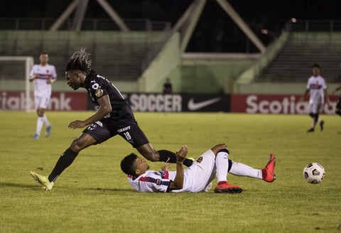 Monterrey cumple con la lógica y golea al Atlético Pantoja