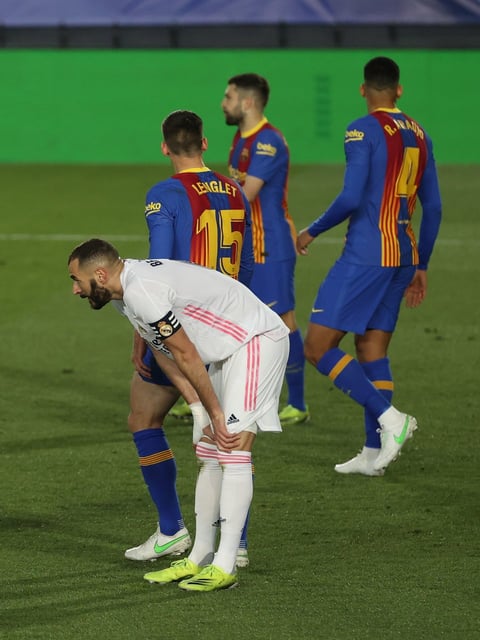 Real Madrid, líder provisional de LaLiga tras imponerse a la lluvia y al Barcelona