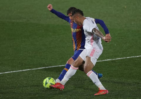 Real Madrid, líder provisional de LaLiga tras imponerse a la lluvia y al Barcelona