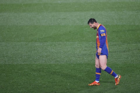 Real Madrid, líder provisional de LaLiga tras imponerse a la lluvia y al Barcelona