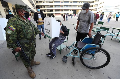 Inicia jornada electoral en Ecuador para elegir presidente