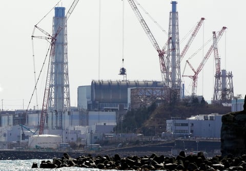 Verterá Japón agua contaminada de Fukushima al Pacífico