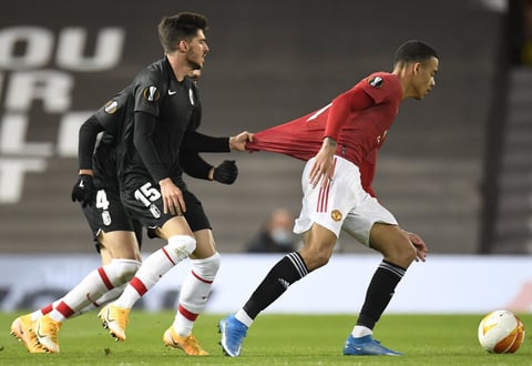 2-0. El Granada deja de soñar en Old Trafford