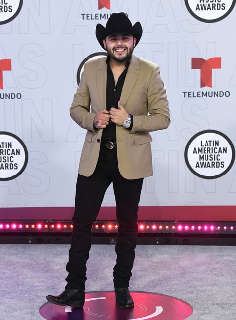 Los looks de la alfombra roja de los Latin American Music Awards
