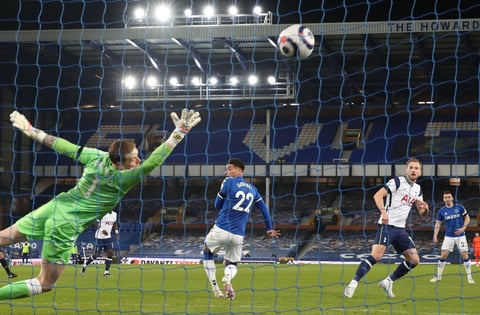 Harry Kane salva al Tottenham con empate ante Everton