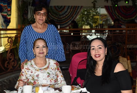 19042021  Karla Valles, María Teresa Sánchez y Imelda Valles.