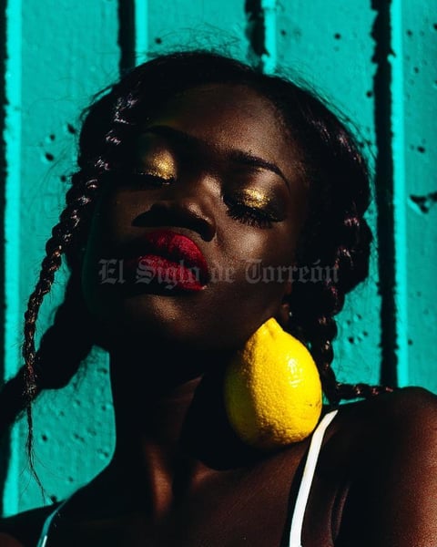 19042021 COLOR.  Agrega todos fuertes, con colores vivos y vibrantes.