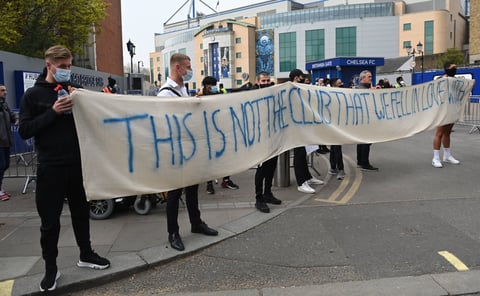 Aficionados protestan en Londres contra la Superliga