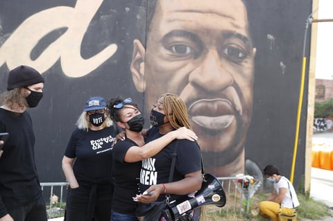 Activistas, políticos y ciudadanos celebran condena a Chauvin por muerte de George Floyd