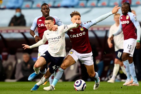 Manchester City resiste ante Aston Villa, un paso más hacia el título de la Premier