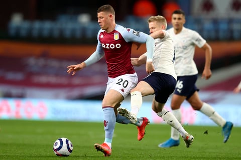 Manchester City resiste ante Aston Villa, un paso más hacia el título de la Premier