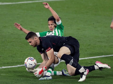 Betis de Lainez aguanta el empate ante el Athletic Club