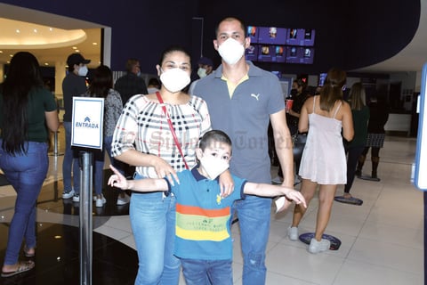 23042021 Maira, Mauro Alberto y Víctor.