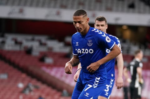 Con error de Bernd Leno, Arsenal cae ante el Everton