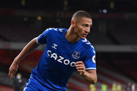 Con error de Bernd Leno, Arsenal cae ante el Everton