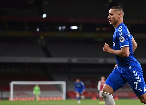 Con error de Bernd Leno, Arsenal cae ante el Everton