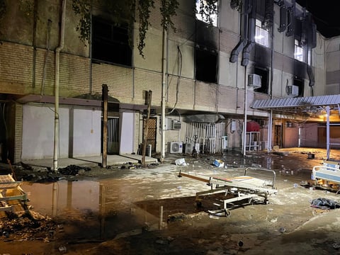 Suspenden a ministro de Salud en Irak tras explosión en hospital COVID que dejó 82 muertos