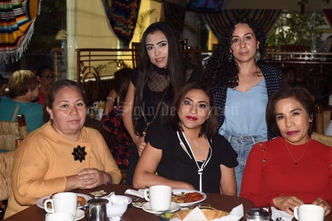 26042021 Eunice Hernández, Heunice Lomas, Yuliana Medina, Geomara García y Luz María Martínez.