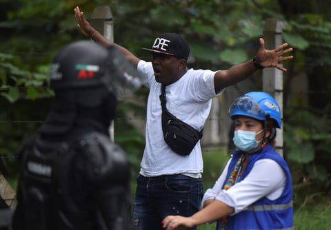 Heridos de protestas en Colombia avivan críticas contra represión