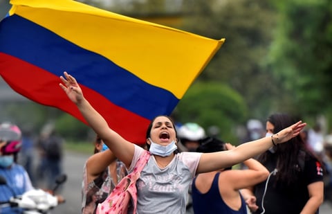 Heridos de protestas en Colombia avivan críticas contra represión