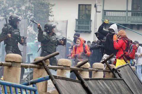 Heridos de protestas en Colombia avivan críticas contra represión