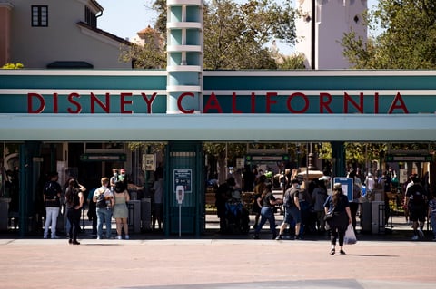 Disneyland reabre sus puertas