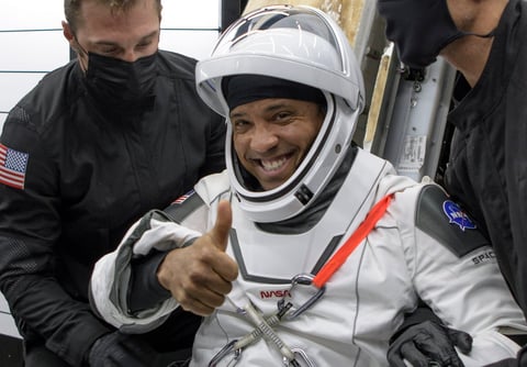Vuelve a la Tierra nave de SpaceX con cuatro astronautas