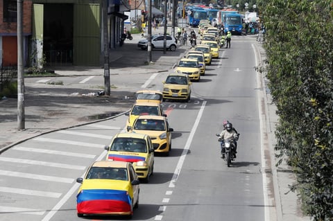 Reportan 19 muertos y cientos de heridos tras represión de protestas en Colombia