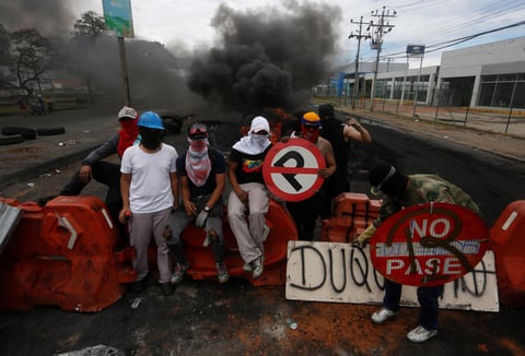 Reportan 19 muertos y cientos de heridos tras represión de protestas en Colombia