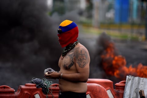 Reportan 19 muertos y cientos de heridos tras represión de protestas en Colombia