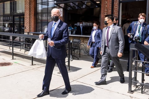 Biden visita restaurante mexicano en honor al Cinco de Mayo